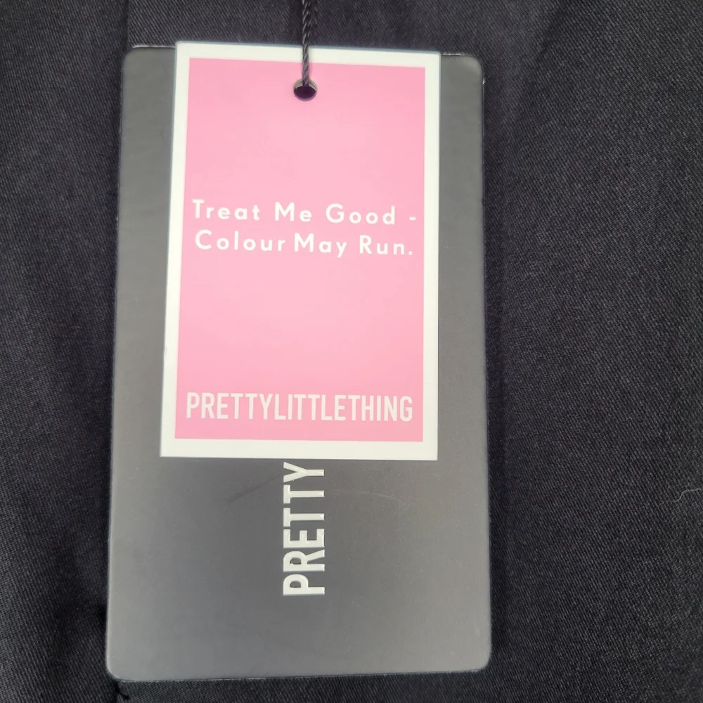 PrettyLittleThing Shape Black Buckle Detail Cargo Wide Leg Pants, Size 14 - Picture 6 of 16